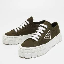 Pre Owned Prada Green Nylon Double Wheel Lace Up Sneakers  Size 39.5