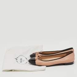 Pre Owned Prada Beige/Black Patent Leather Ballet Flats Size 36
