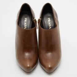 Pre Owned Prada Brown Leather Pointed Toe Booties  Size 40