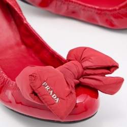 Pre Owned Prada Red Patent Leather Bow Scrunch Ballet Flats Size 40