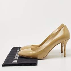 Pre Owned Prada Beige Patent Leather Round Toe Pumps Size 38.5