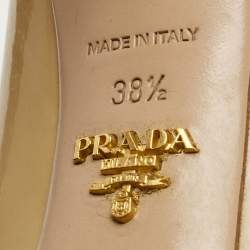 Pre Owned Prada Beige Patent Leather Round Toe Pumps Size 38.5