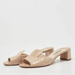 Pre Owned Prada Beige Saffiano Vernice Leather Slide Sandals Size 37.5