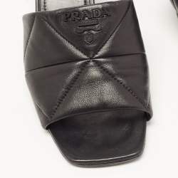 مملوكة مسبقًا Prada Black Quilted Leather Slide Sandals Size 39