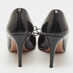 مملوكة مسبقًا Prada Black Patent Leather Bow Pumps Size 37