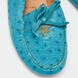 مملوكة مسبقًا Prada Blue Embossed Ostrich Bow Slip On Loafers Size 36