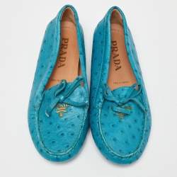 مملوكة مسبقًا Prada Blue Embossed Ostrich Bow Slip On Loafers Size 36