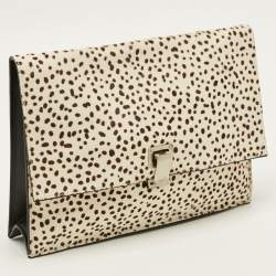 Pre Owned حقيبة كلتش برونزا شولير لانش شعر عجل بطبعة حيوانات أبيض داكن