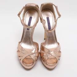 مملوكة مسبقًا صندل رالف لورين بيربل ليبل جلد ثعبان ذهبي وردي بحزام للكاحل مقاس 40.5