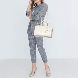 مملوكة مسبقًا Ralph Lauren Cream White Leather Stirrup Boston Bag