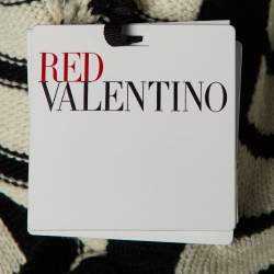 Pre Owned كارديجان ريد فالنتينو تريكوت مخطط بالأبيض مع تفاصيل ربطة مقاس ميديم