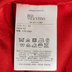 Pre Owned توب رد فالنتينو أحمر كريب برقبة متباينة ورباط تفاصيل بلا أكمام مقاس متوسط - ميديم