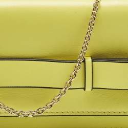 مملوكة مسبقًا RED Valentino Yellow Leather Chain Clutch