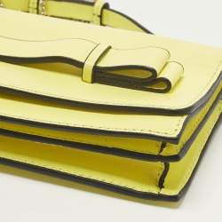 مملوكة مسبقًا RED Valentino Yellow Leather Chain Clutch