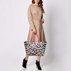 Pre Owned حقيبة تسوق بسحاب من ريد فالنتينو جلد متعدد الألوان