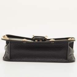 Pre Owned حقيبة كتف ريد فالنتينو سلسلة تفاصيل إبزيم جلد أسود