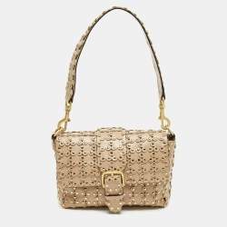 Pre Owned حقيبة كتف ريد فالنتينو فلور بازل جلْد بيدْج مزينة بالمسامير