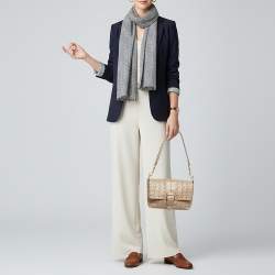 Pre Owned حقيبة كتف ريد فالنتينو فلور بازل جلْد بيدْج مزينة بالمسامير