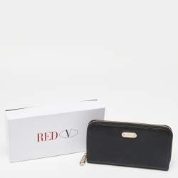 Pre Owned RED Valentino Black Leather Zip Around Wallet