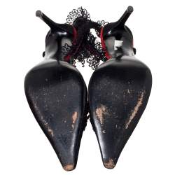 مملوكة مسبقًا صندل رينيه كوفيلا مزخرف كريستال مقدمة مدببة فتحة كعب دانتيل وسويدى أسود مقاس 39