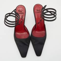 Pre Owned صندل رينيه كوفيلا كليو ساتان أسود مقدمة مدببة مرصع كريستال مقاس38