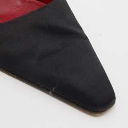 Pre Owned صندل رينيه كوفيلا كليو ساتان أسود مقدمة مدببة مرصع كريستال مقاس38