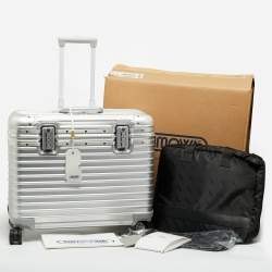 Pre Owned Rimowa Pilot Silver Aluminium Suitcase