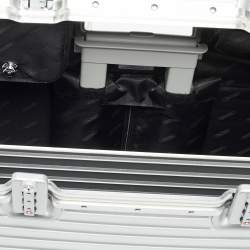 Pre Owned Rimowa Pilot Silver Aluminium Suitcase