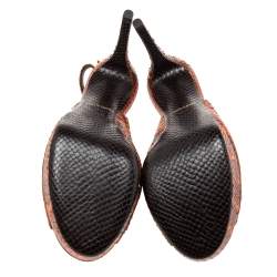 Pre Owned صندل روبرتو كافالي جلد ثعبان الماء بني/برتقالي بفتحة كعب مقاس 38.5