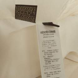 Pre Owned طقم بليزر وبنطال روبرتو كافالي مطبوع عليه بايزلي أبيض باهت صغير