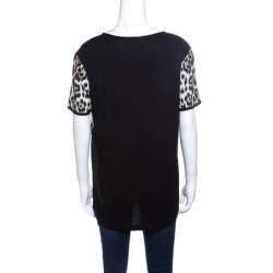 مملوكة مسبقًا توب روبرتو كافالي جيرسيه نقشة الفهد وحرير بأكمام قصيرة L