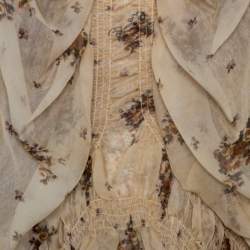 Pre Owned فستان روبرتو كافالي سيور طبقات حرير شيفون مطبوع مورد بيج M