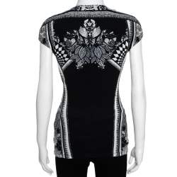 Pre Owned توب روبرتو كافالي جيرسيه مطبوع ترجيدي بايزلي مونوكرومي مقاس وسط (ميديوم)