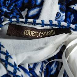 Pre Owned فستان ماكسي روبرتو كافالي جيرسيه مطبوع أبيض وأزرق دانتيل مزين بلا أكمام مقاس متوسط - ميديوم