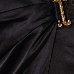 Pre Owned تنورة روبرتو كافالي ساتان حرير أسود ملتف ماكسي مقاس وسط (ميديوم)