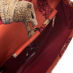 Pre Owned حقيبة كلاتش روبرتو كافالي سلسلة طيات ساتان طباعة متعددة الألوان 