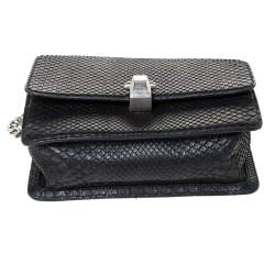 مملوكة مسبقًا حقيبة كتف روبرتو كافالي "هيرا" قلاب جلد ثعبان أسود 