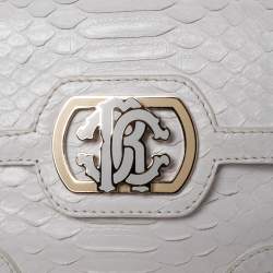 Pre Owned حقيبة كلتش روبرتو كافالي  جلد ثعبان بيضاء بالشعار