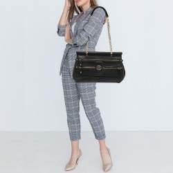 مملوكة مسبقًا Roberto Cavalli Black Leather Zip Detail Chain Shoulder Bag