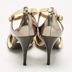 Pre Owned صندل روبيرتو كافالي جلد برّاق ذهبي/رمادي برباط كاحل مقاس 40