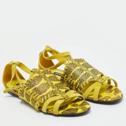 مملوكة مسبقًا Roberto Cavalli Yellow/Black Watersnake Leather Ankle Strap Flat Sandals Size 38