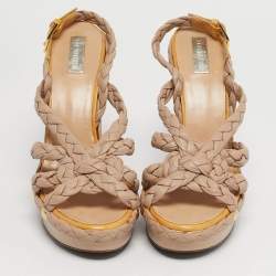 مملوكة مسبقًا صندل روبerto كافالي جلدي مضفر ذهبي بكعب عريض بحزام للكاحل مقاس 38