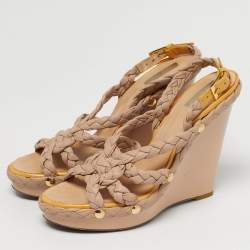 مملوكة مسبقًا صندل روبerto كافالي جلدي مضفر ذهبي بكعب عريض بحزام للكاحل مقاس 38