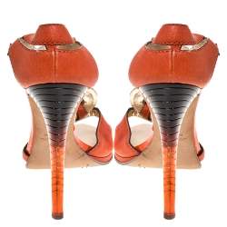 مملوكة مسبقًا Roberto Cavalli Orange Leather Metal Embellished Ankle Strap Sandals Size 39