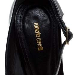 Pre Owned صندل روبرتو كافالي بسير كاحل و بمقدمة مفتوحة جلد لامع أسود مقاس 37