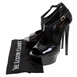 Pre Owned صندل روبرتو كافالي بسير كاحل و بمقدمة مفتوحة جلد لامع أسود مقاس 37