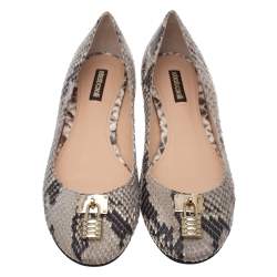 Pre Owned حذاء باليرينا فلات روبرتو كافالي مزين قفل جلد ثعبان بني مقاي 40
