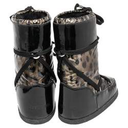 Pre Owned بوت روبرتو كافالي جلد أسود لامع وقماش نقشة الفهد مطبوع مقاس 38