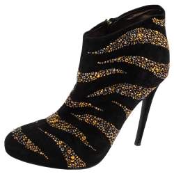 مملوكة مسبقًا Roberto Cavalli Black Suede Studded Embellished Ankle Boots Size 40
