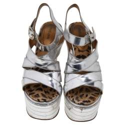 مملوكة مس بقًا صندل روبرتو كافالي جلد فضي نعل سميك بحزام للكاحل مقاس 39